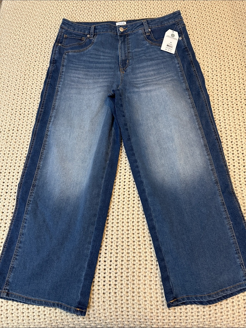 NWT Time and Tru Two-Tone Wide Leg Jeans - Blue